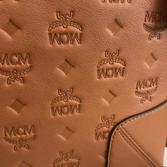 NWT- MCM Klara Hobo Monogram Shoulder Bag - Picture 8 of 8